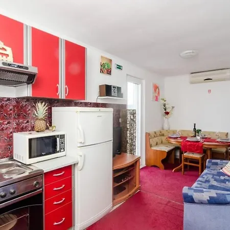 Giovani - Two Bedroom With Balcony And Sea View Donji Majkovi